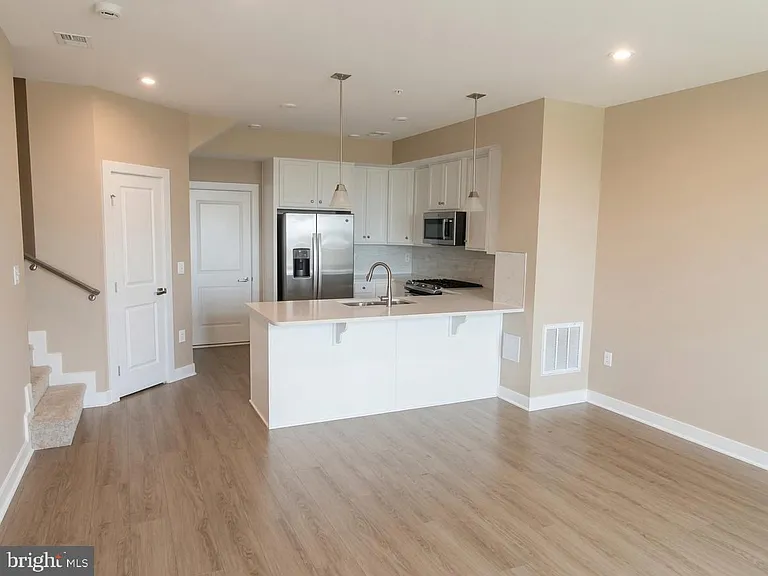 1686 Kirkman St — Photo 2