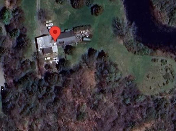 98 Choate St, Essex, MA 01929