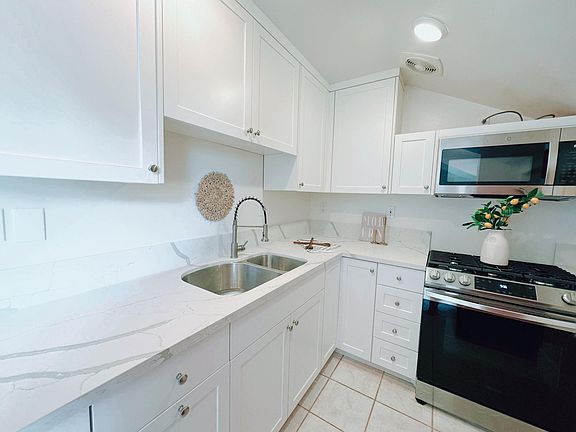 2nd image of 2498A Birchwood Way #A