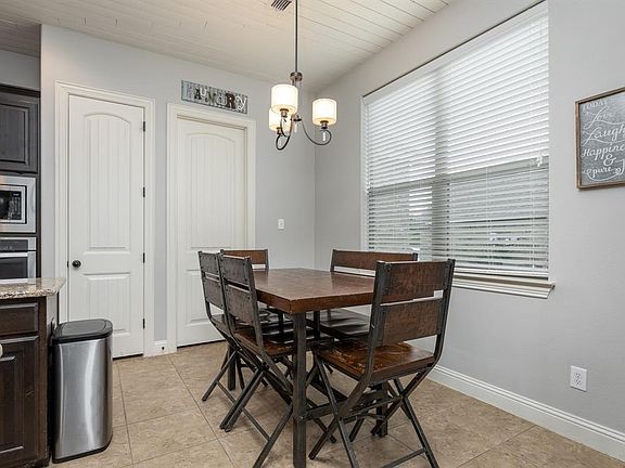 5th image of 2208 Benjamin Creek Dr