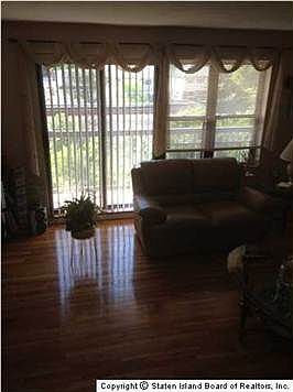 5th image of 175 Zoe St APT 3D