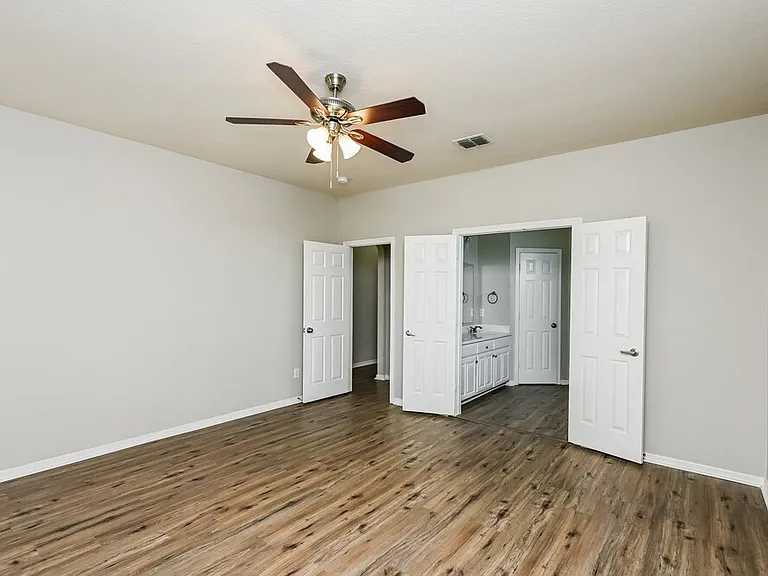 10416 Trevino Ln — Photo 11