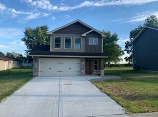 402 E Main St, Saint Jacob, IL 62281