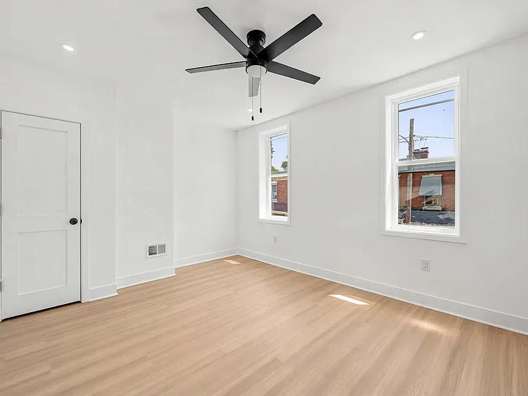 936 N Fallon St — Photo 8