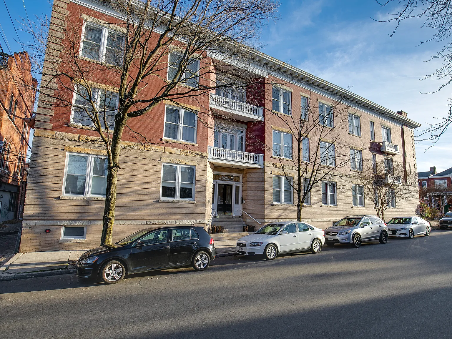 2 bed, 810 sqft, $2,250 — Photo 3