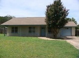 308 Honey Bee Dr, Ingram, TX 78025