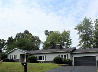 145 Forest Ln, Madisonville, KY 42431