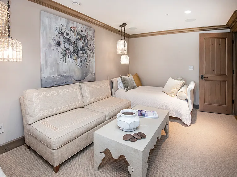 385 Gore Creek Dr #301-02 — Photo 25