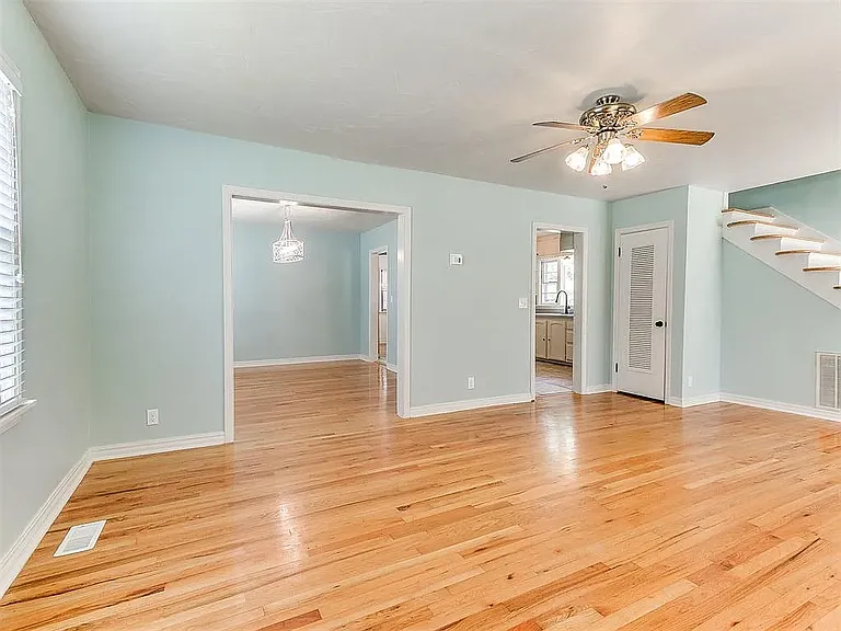 706 S Williams Ave — Photo 4
