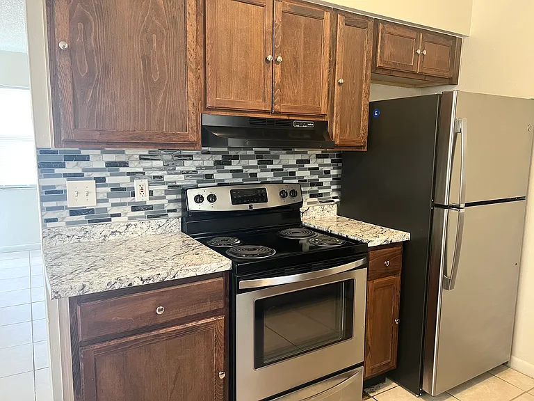 2901 61st Ave N #2901 — Photo 4
