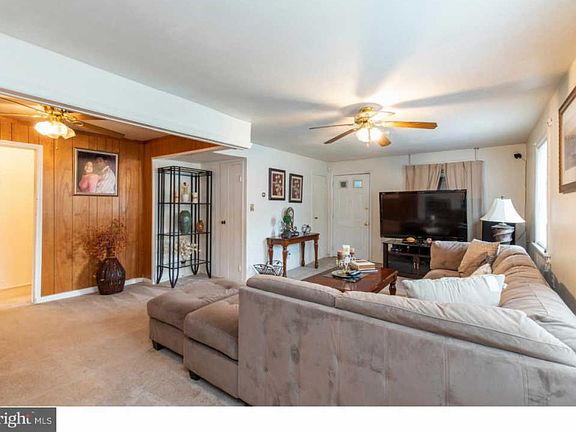4th image of 402 Talladega Dr