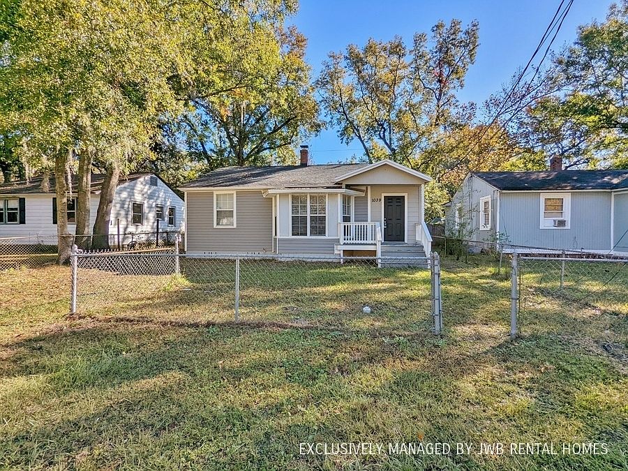 1st image of 1039 Westbrook Cir E