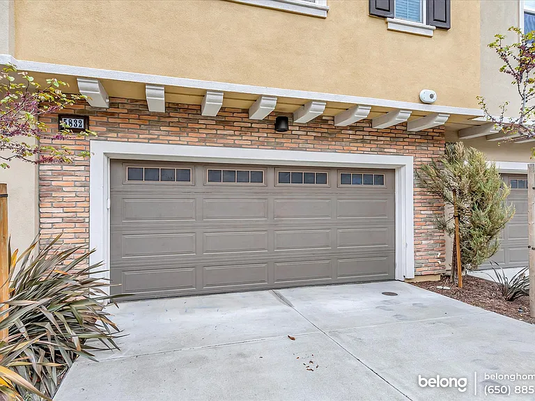 5832 Crespi Way — Photo 25
