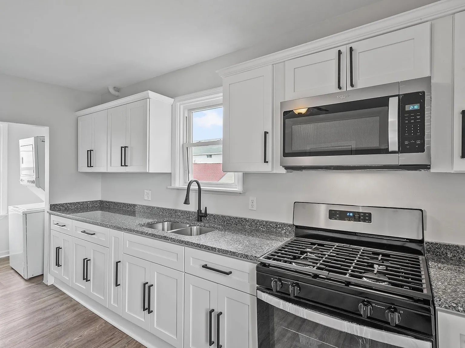 25 Amity St — Photo 1