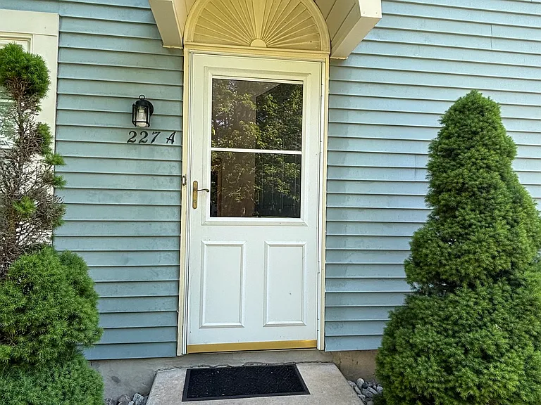 227 Derry Hill Ct #227 — Photo 2