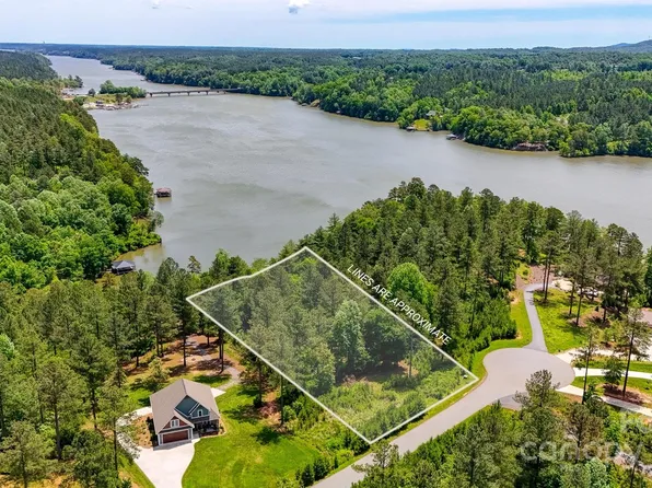5883 Lake Ridge Ct, Granite Falls, NC 28630