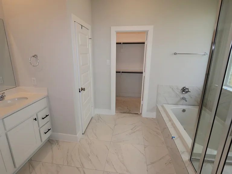 2423 Shallot Ln — Photo 6
