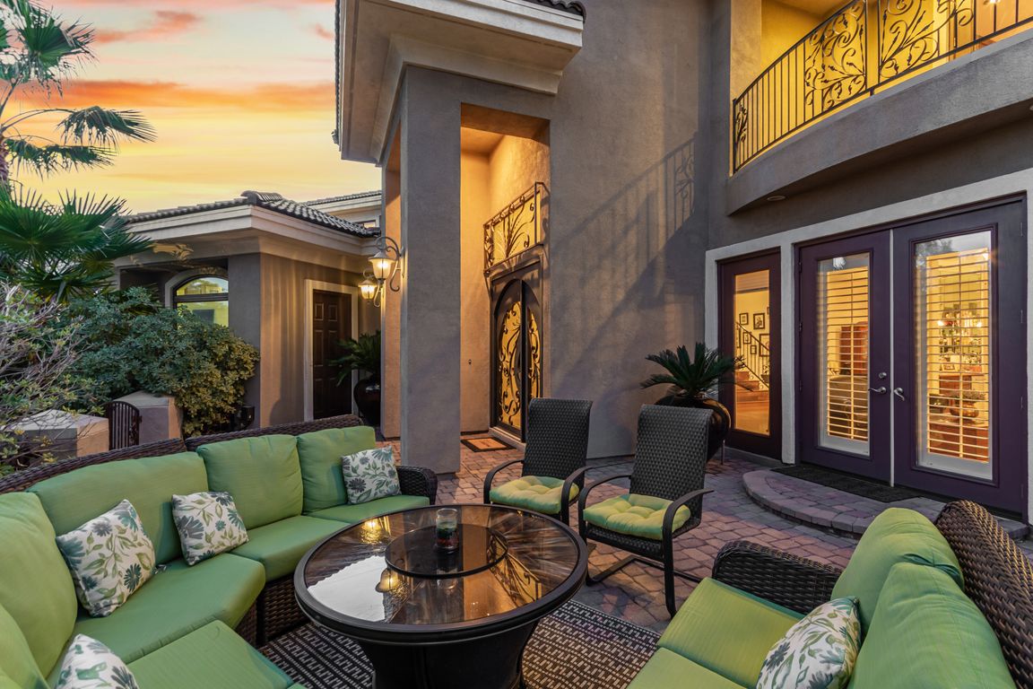 next background image