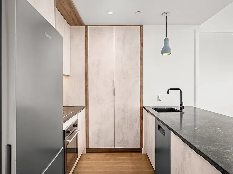 828 Metropolitan Ave #3C — Photo 4