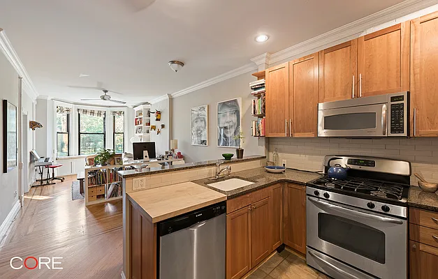 Rented by CORE | media 22