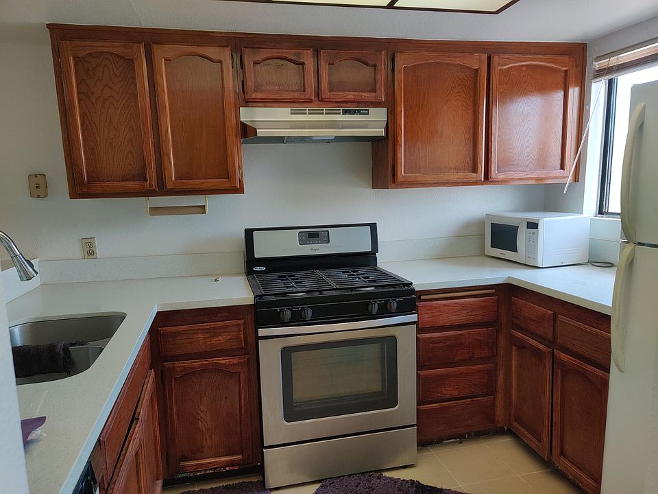1st image of 13721 Los Angeles St APT G