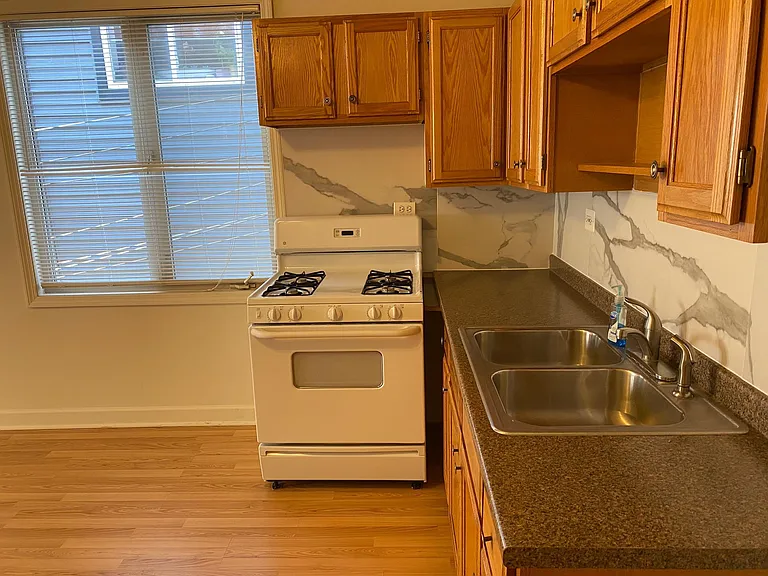 872 N Marshfield Ave #CH2 — Photo 11