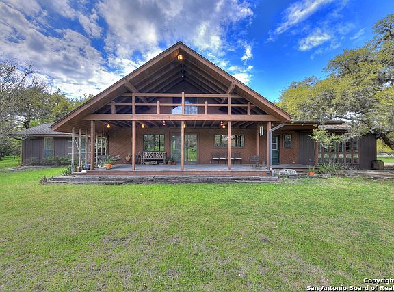 2nd image of 1071 Greystone Dr