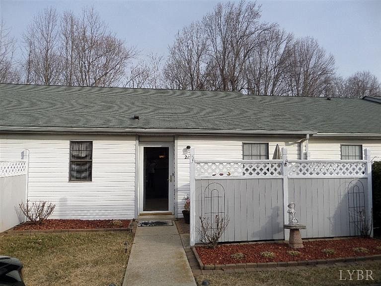 1st image of 219 Countryplace Ln
