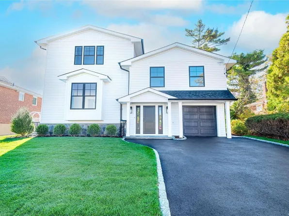 1956 Leonard Lane, Merrick, NY 11566