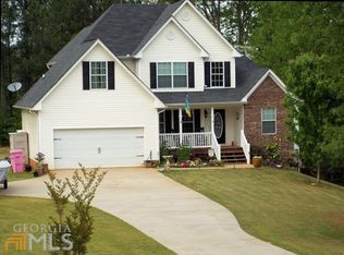 105 Waters Edge Ln, Jackson, GA 30233