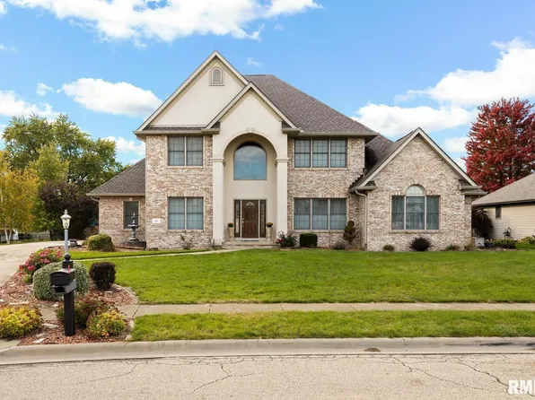 311 Stonecrop Rd, Morton, IL 61550