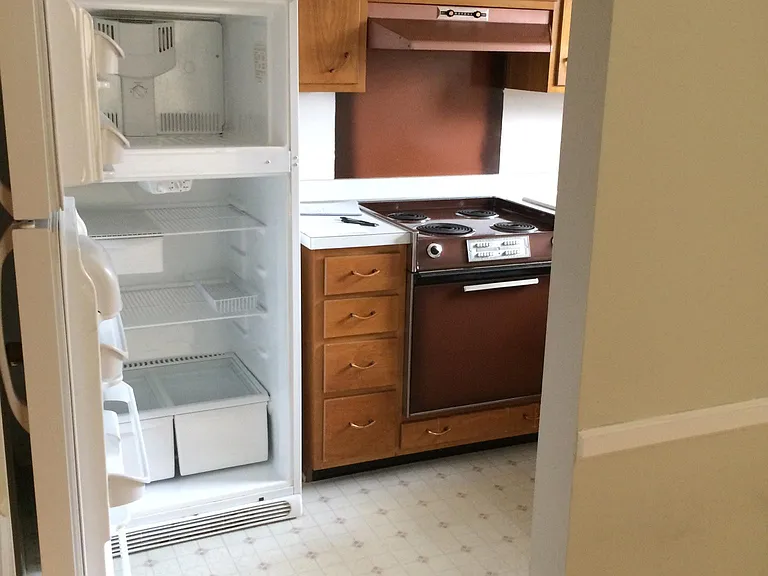 2557 Glenmary Ave #3 — Photo 6