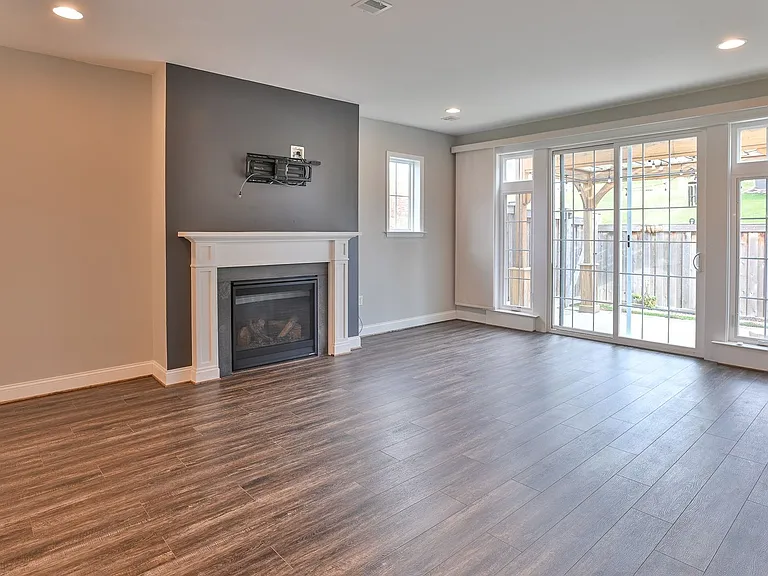 3118 Grove Ct — Photo 18