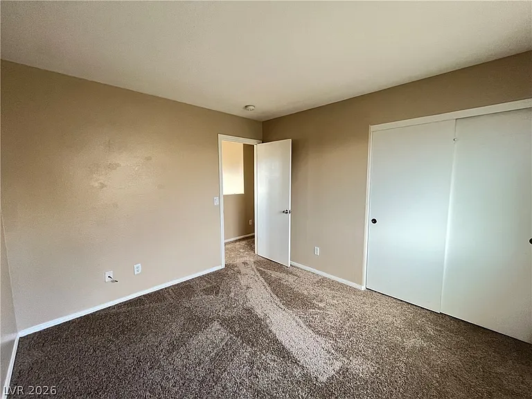 5420 Pipers Meadow Ct — Photo 8