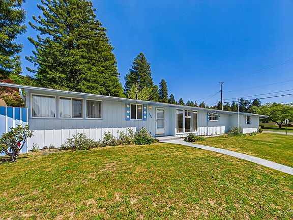 4th image of 102 Acacia Dr