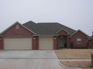 1004 Lanie Ln, Moore, OK 73160