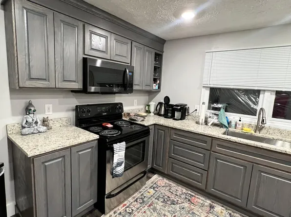 315 E Southern Dr, Bloomington, IN 47401