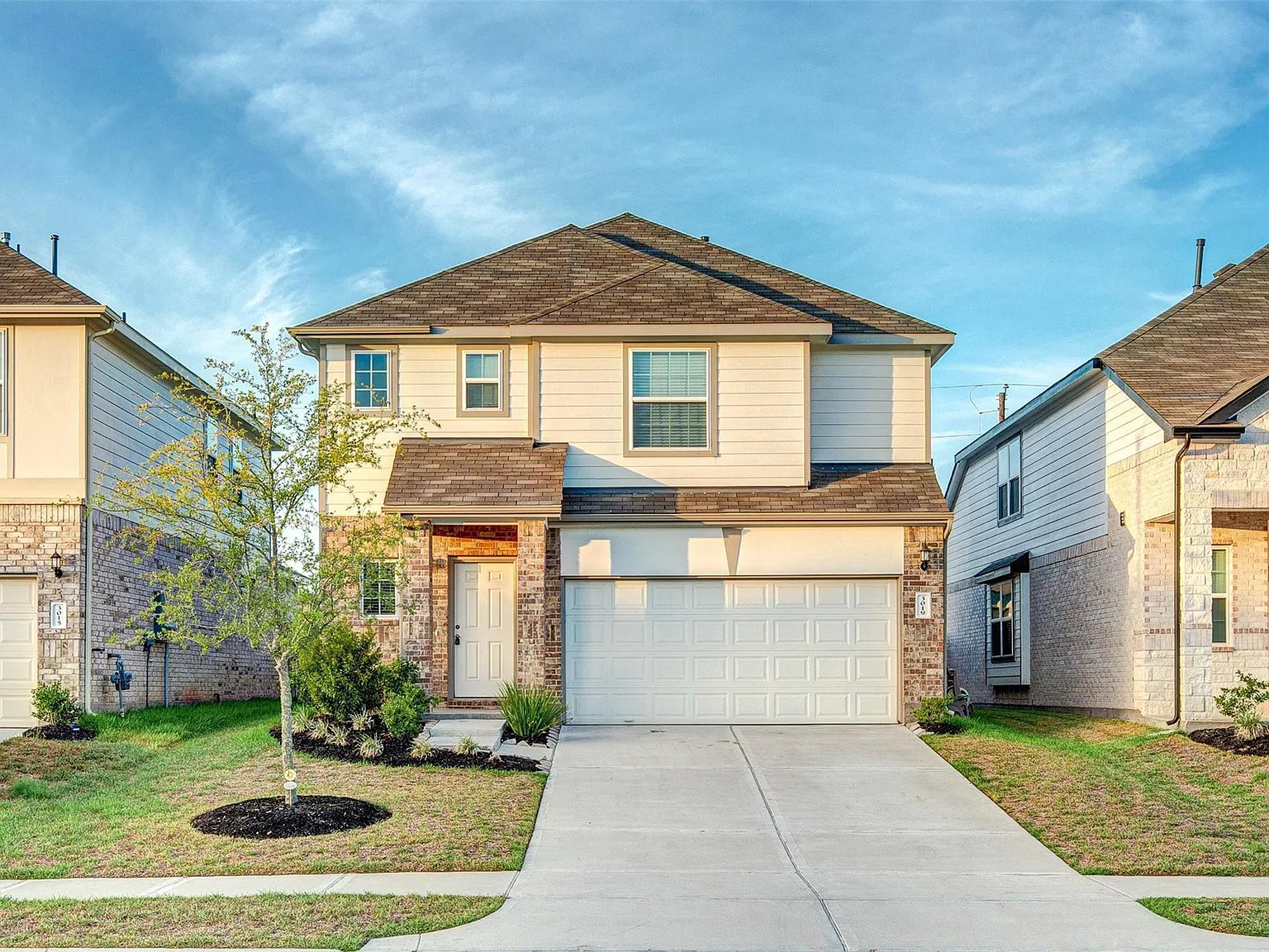3 bed, 2.5 bath, 2128 sqft, $2,250 — Photo 1