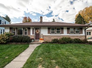 1857 E Leroy Ave, Saint Francis, WI 53235