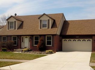 15897 Swathmore Ln, Livonia, MI 48154