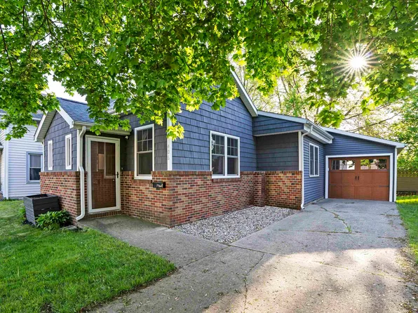 406 N Cedar St, Auburn, IN 46706