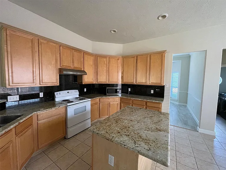 5934 Heathmoor Ln — Photo 15