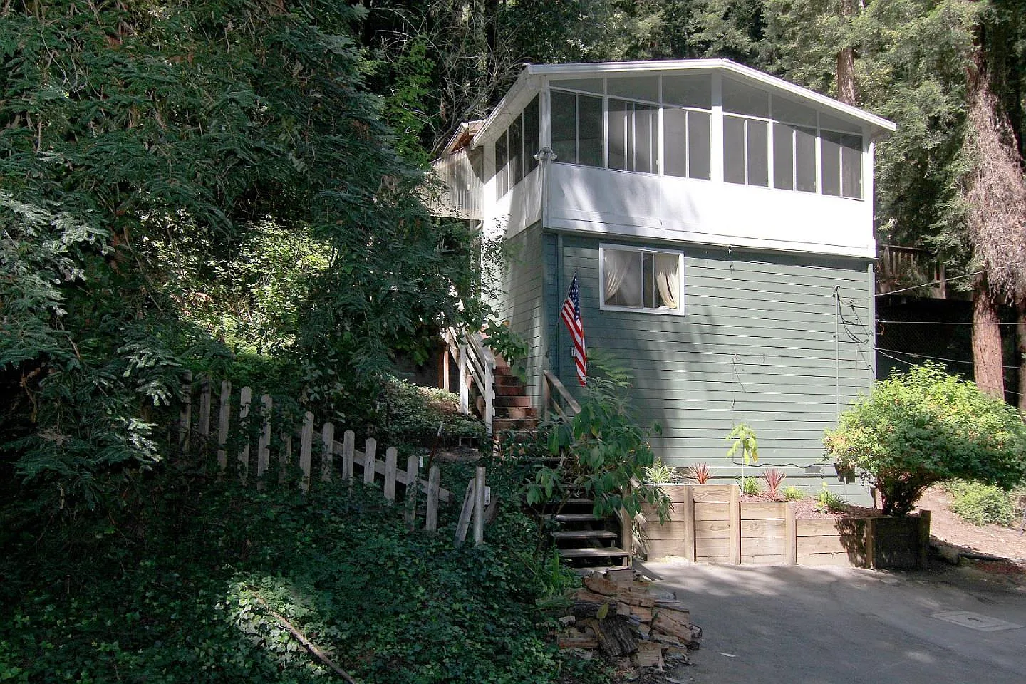 10663 Redwood Dr photo 1