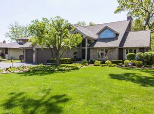 7237 Brae Ct, Gurnee, IL 60031