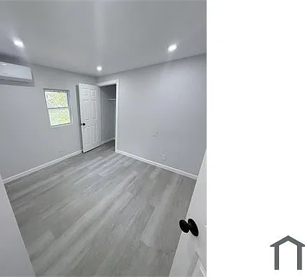 3 bed, 700 sqft, $3,000 — Photo 2