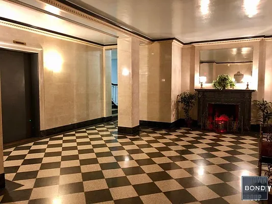 Rented by Bond New York | media 28