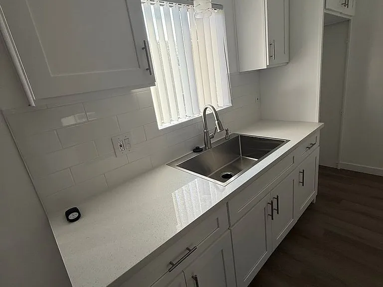 Canoga Variel Apartments- Canoga Park, CA — Photo 21