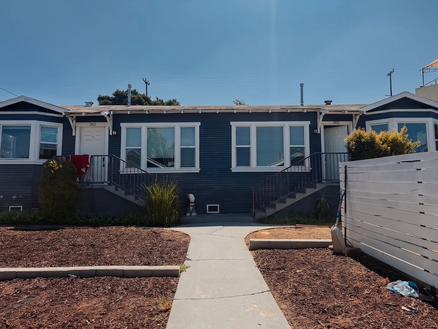 2 Bed / 1 bath with Private Outdoor Space in Rampart Village — Photo 3