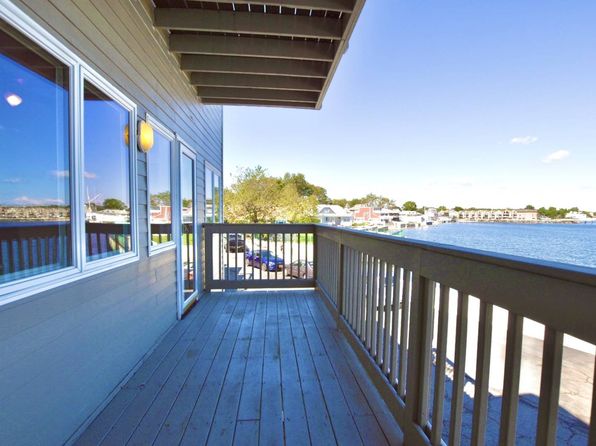 244 Bowne St Floor 1