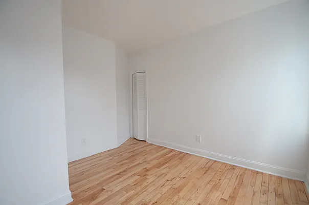 Rented by CITY SKYLINE REALTY INC | media 40